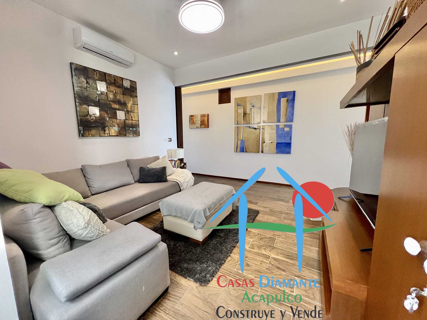 Ocean Front 201 - Sala de televisión 3